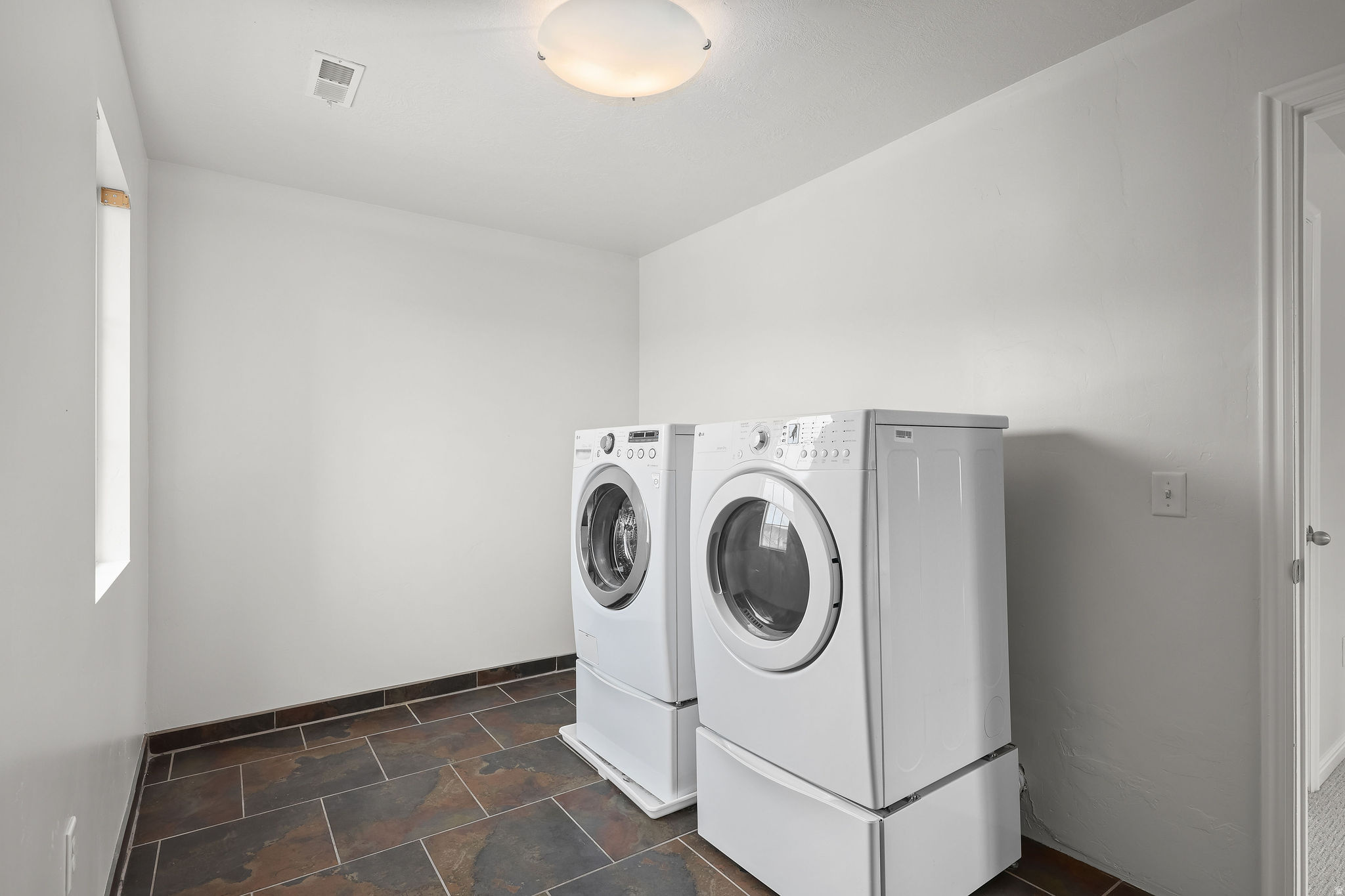 EAGLE CREST NO 1 AT SUNCREST - Residential