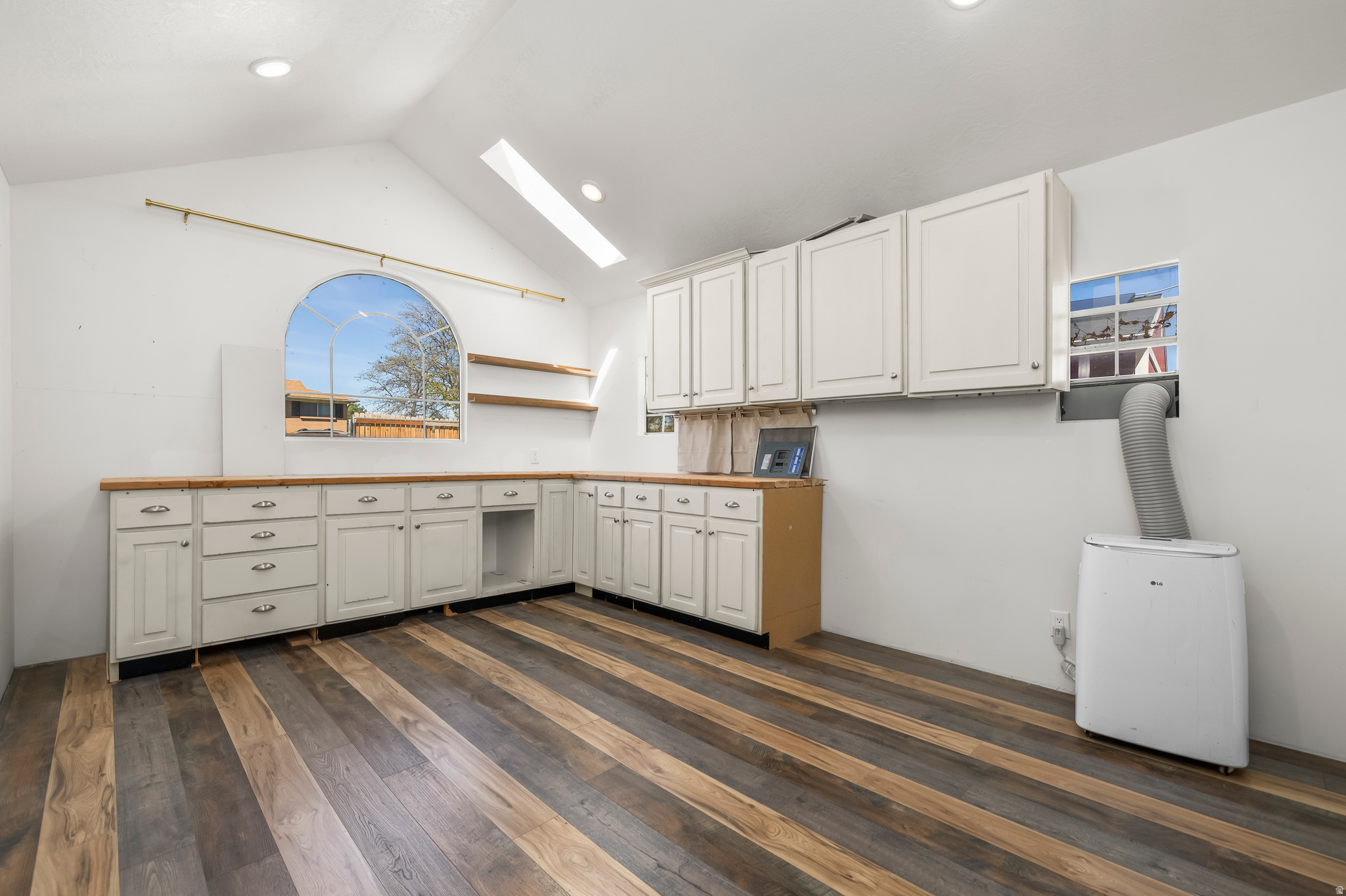 MEADOWS - Residential