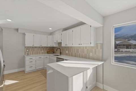 Tiny photo for 403 HIGHLAND DR, Ogden, UT 84405 (MLS # 2138572)