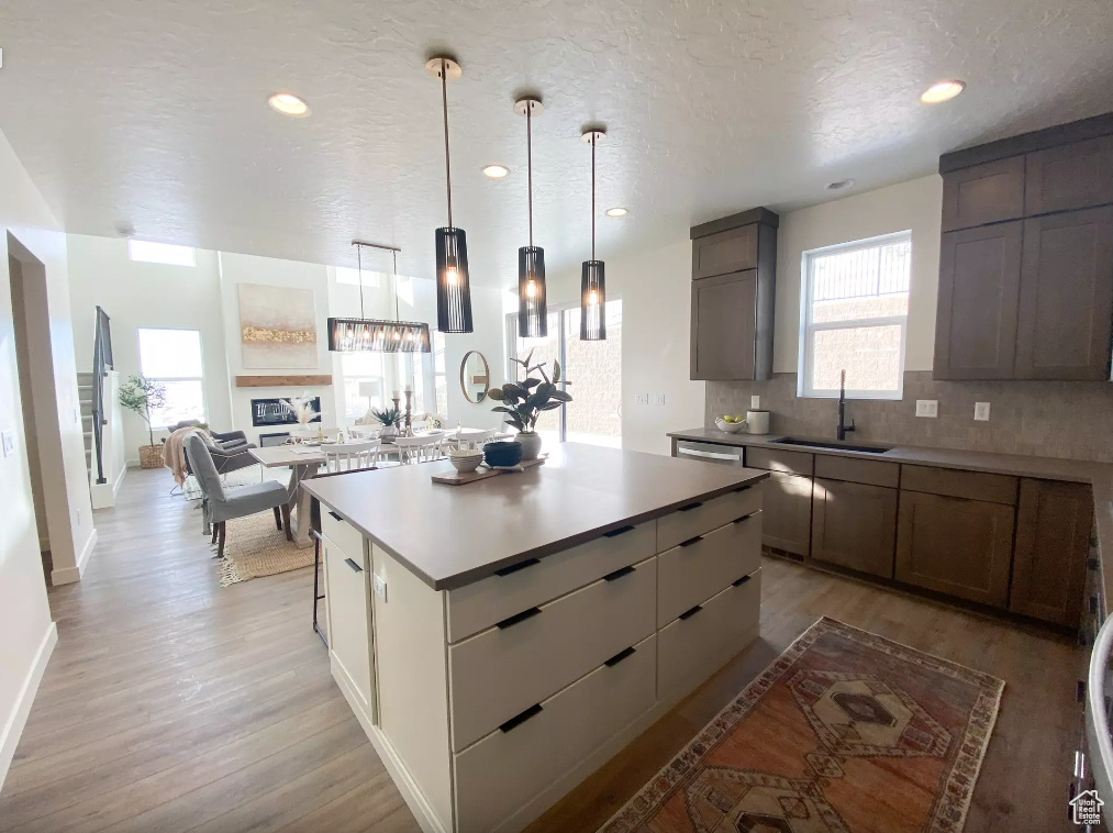 CANYON POINT - Residential