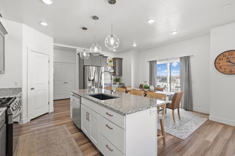 Tiny photo for 960 S 650 W, Farmington, UT 84025 (MLS # 2139779)