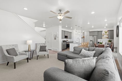 Tiny photo for 960 S 650 W, Farmington, UT 84025 (MLS # 2139779)