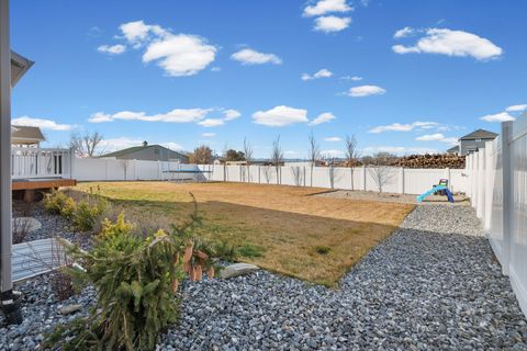 Tiny photo for 960 S 650 W, Farmington, UT 84025 (MLS # 2139779)