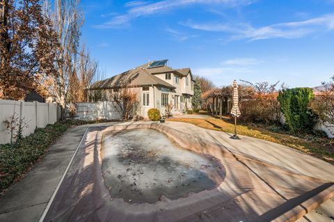 Tiny photo for 2439 E WOODWILLOW CIR, Salt Lake City, UT 84109 (MLS # 2135490)