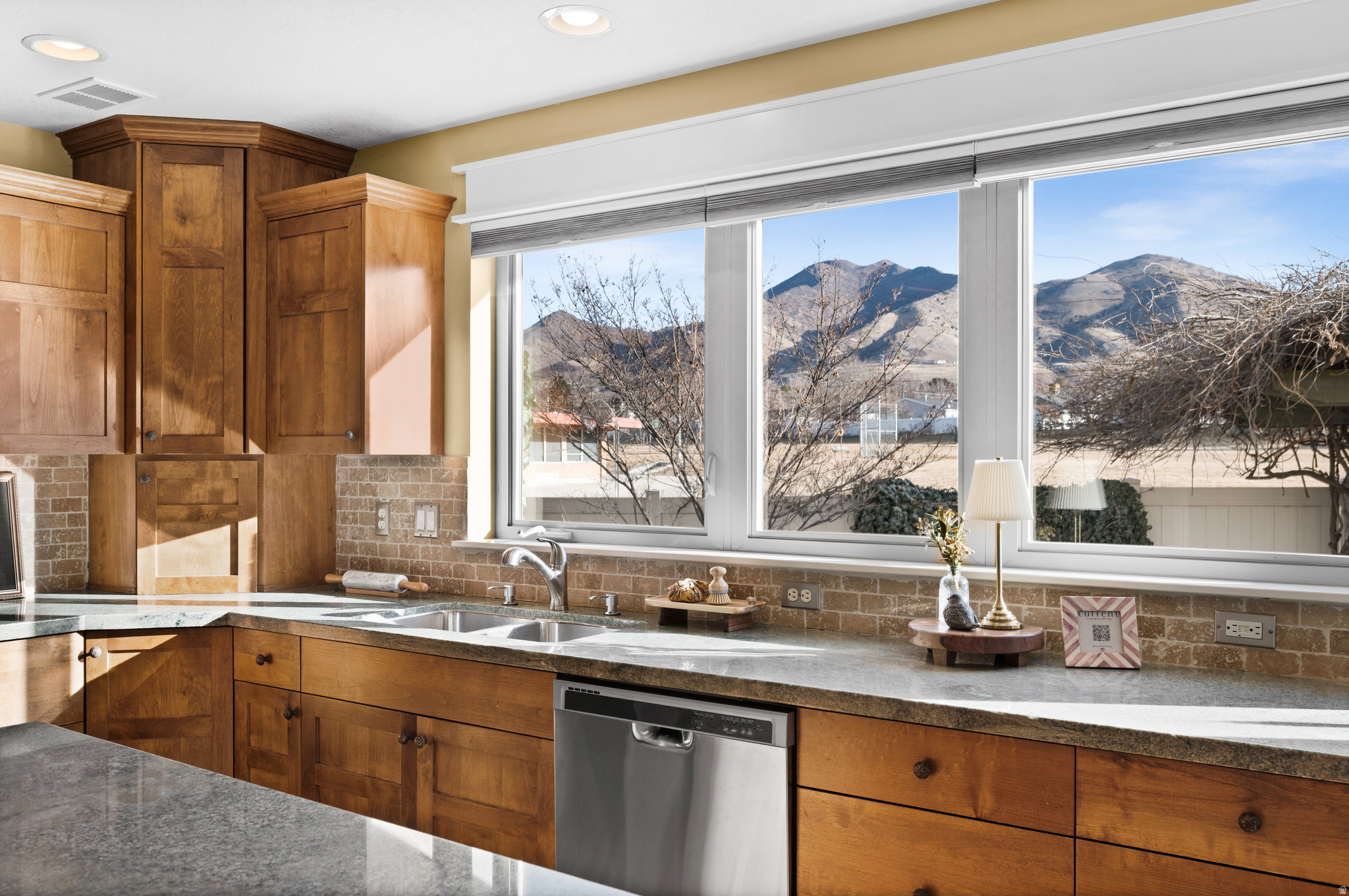 WILLOW LANE - Residential