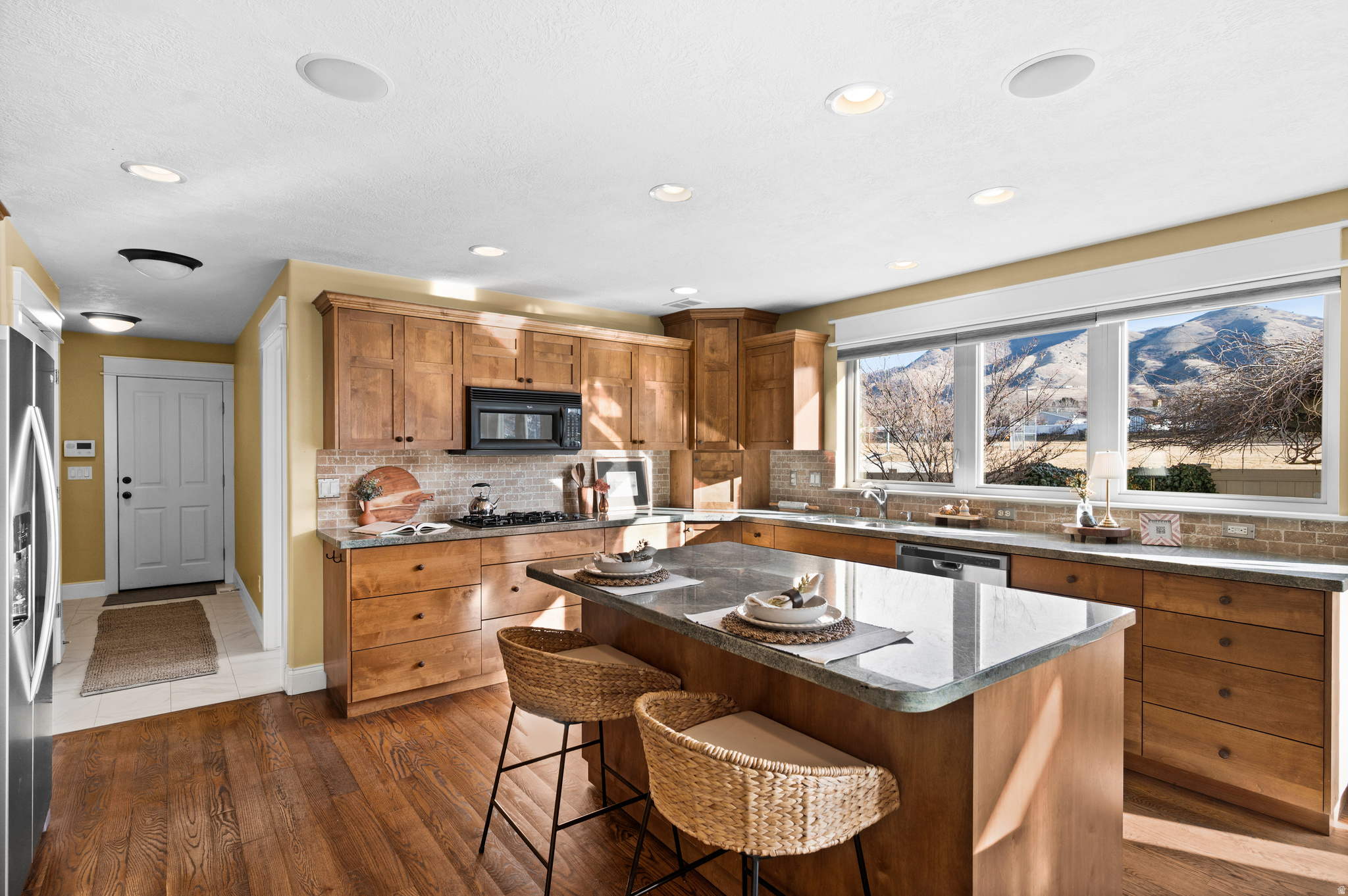 WILLOW LANE - Residential