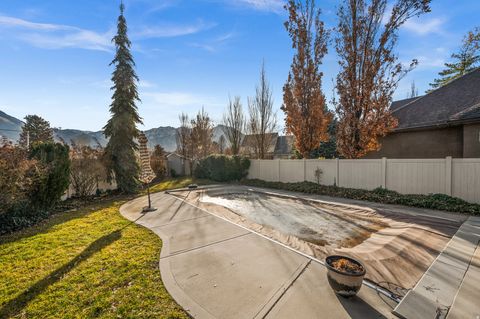 Tiny photo for 2439 E WOODWILLOW CIR, Salt Lake City, UT 84109 (MLS # 2135490)