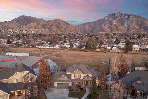 Tiny photo for 2439 E WOODWILLOW CIR, Salt Lake City, UT 84109 (MLS # 2135490)