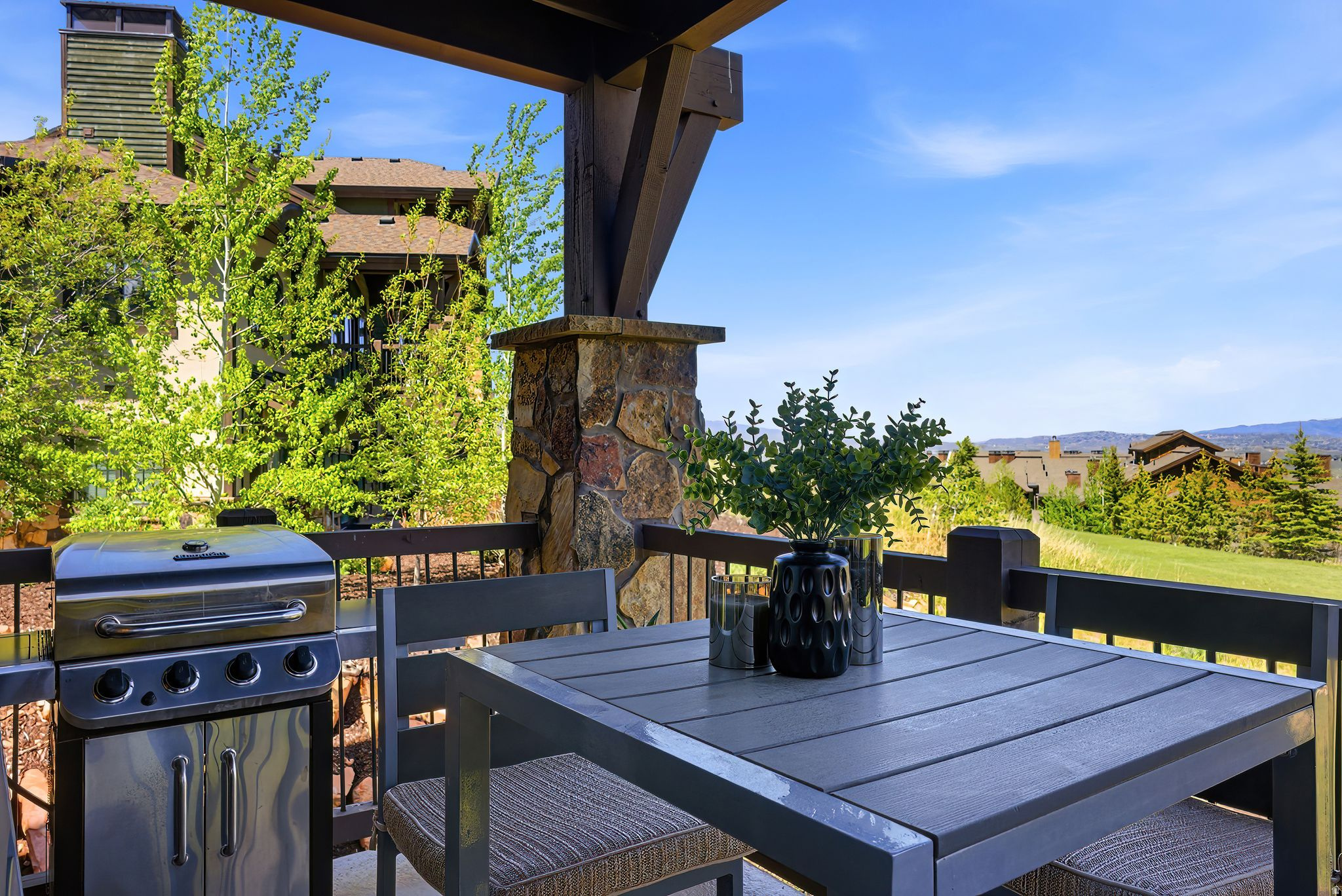 FAIRWAY SPRINGS SKI & GOLF VILLAS CONDO - Residential