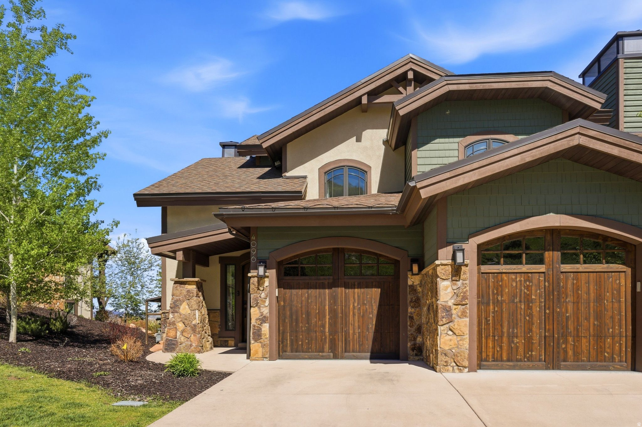 FAIRWAY SPRINGS SKI & GOLF VILLAS CONDO - Residential