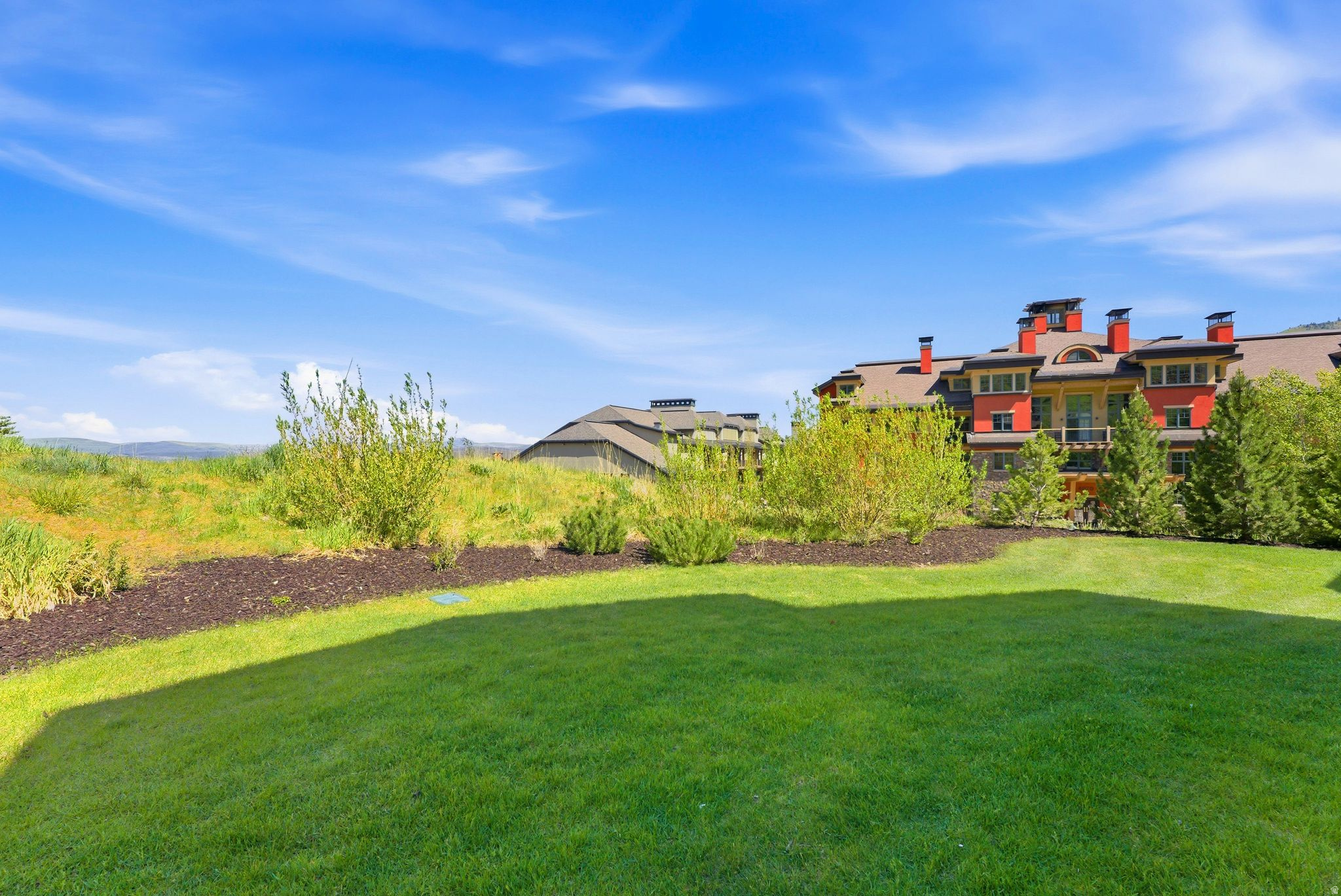 FAIRWAY SPRINGS SKI & GOLF VILLAS CONDO - Residential