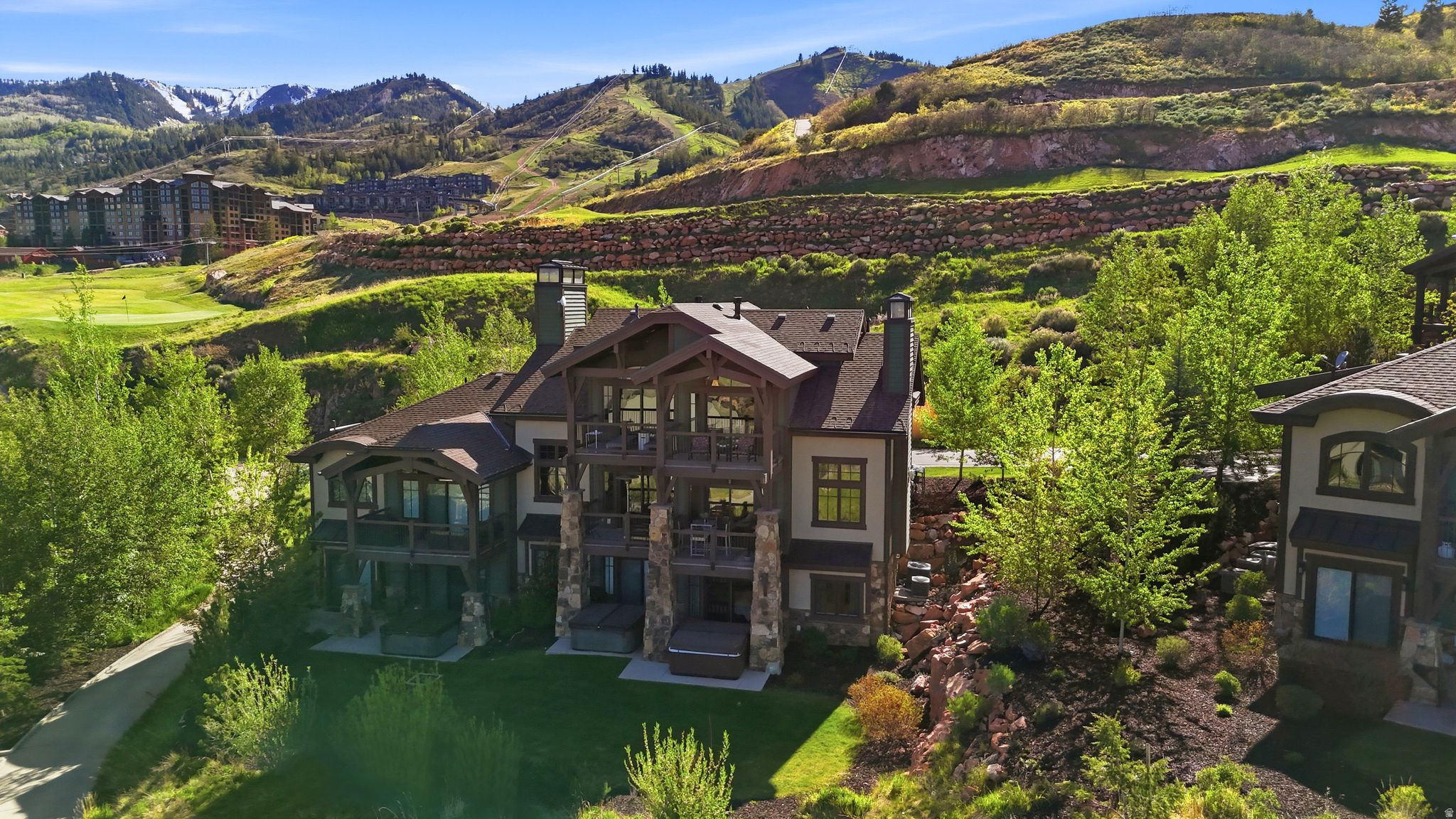 FAIRWAY SPRINGS SKI & GOLF VILLAS CONDO - Residential