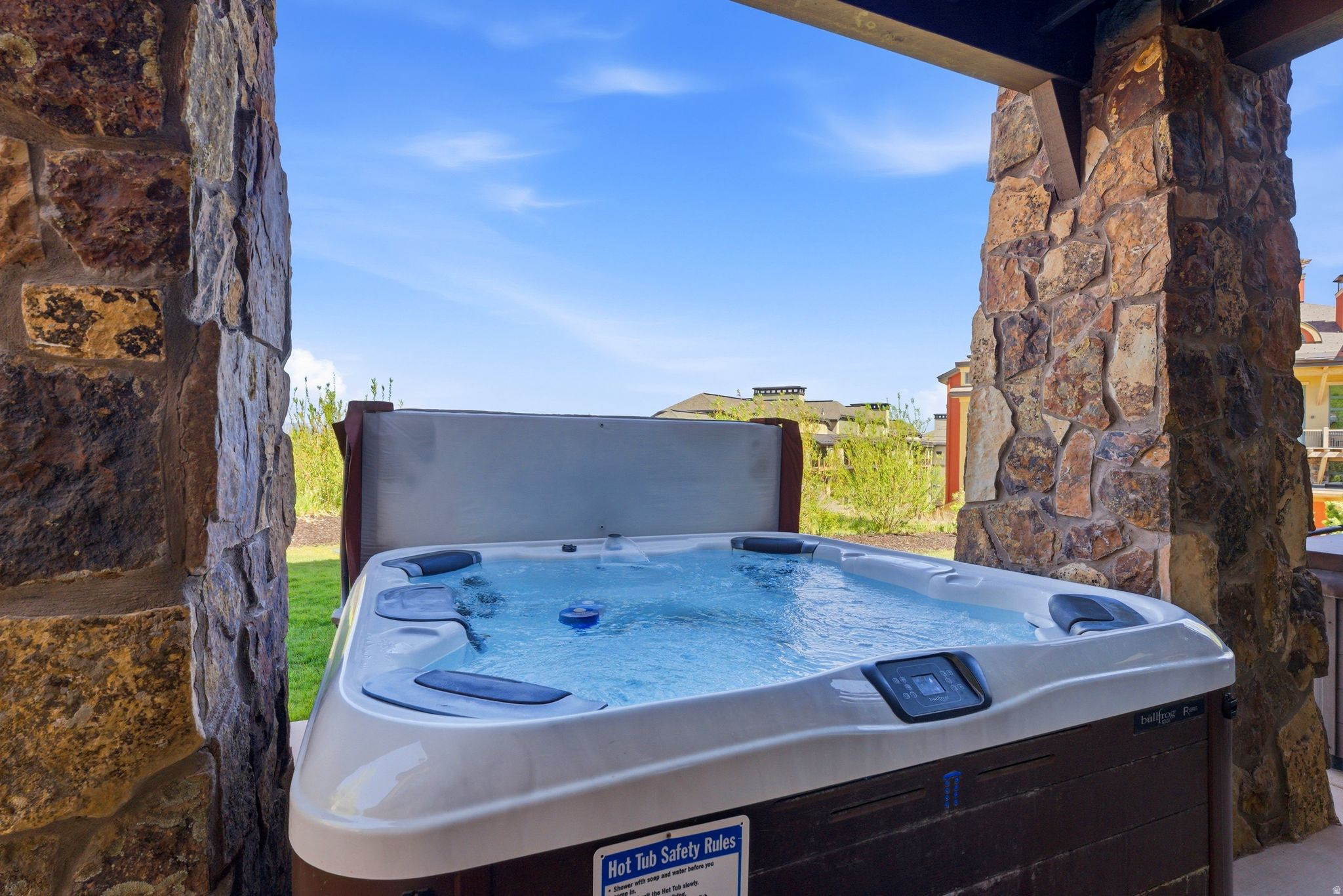 FAIRWAY SPRINGS SKI & GOLF VILLAS CONDO - Residential