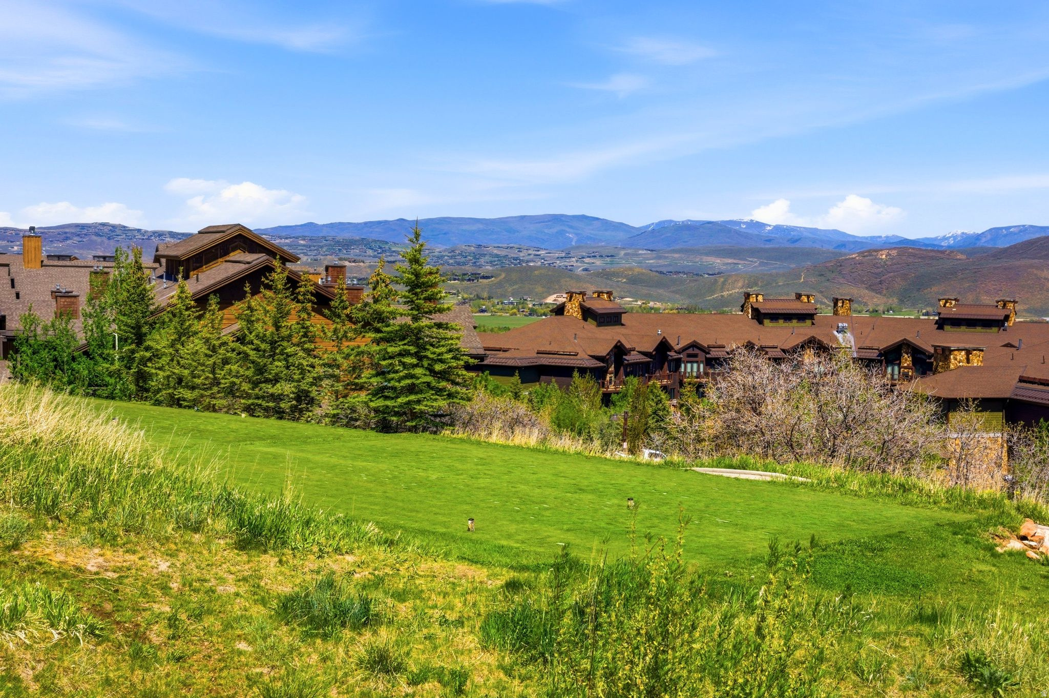 FAIRWAY SPRINGS SKI & GOLF VILLAS CONDO - Residential