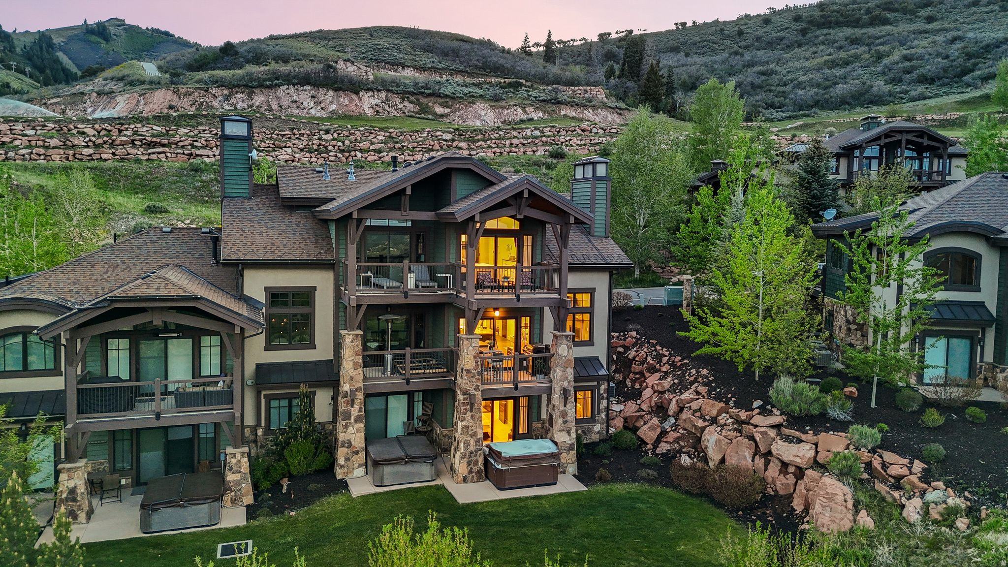 FAIRWAY SPRINGS SKI & GOLF VILLAS CONDO - Residential