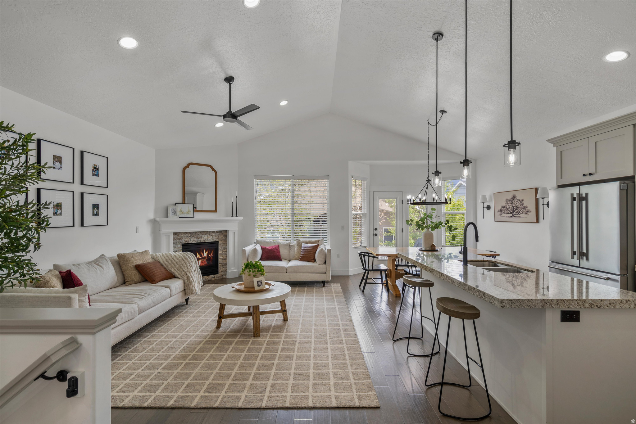 CANYON MEADOWS - Residential