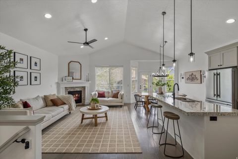 Tiny photo for 542 E PETERSEN PKWY S, South Weber, UT 84405 (MLS # 2154462)