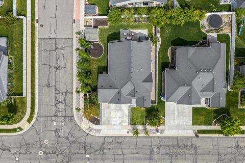 Tiny photo for 542 E PETERSEN PKWY S, South Weber, UT 84405 (MLS # 2154462)
