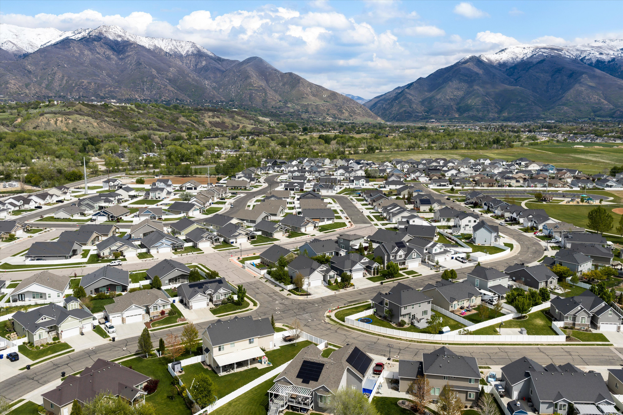 CANYON MEADOWS - Residential