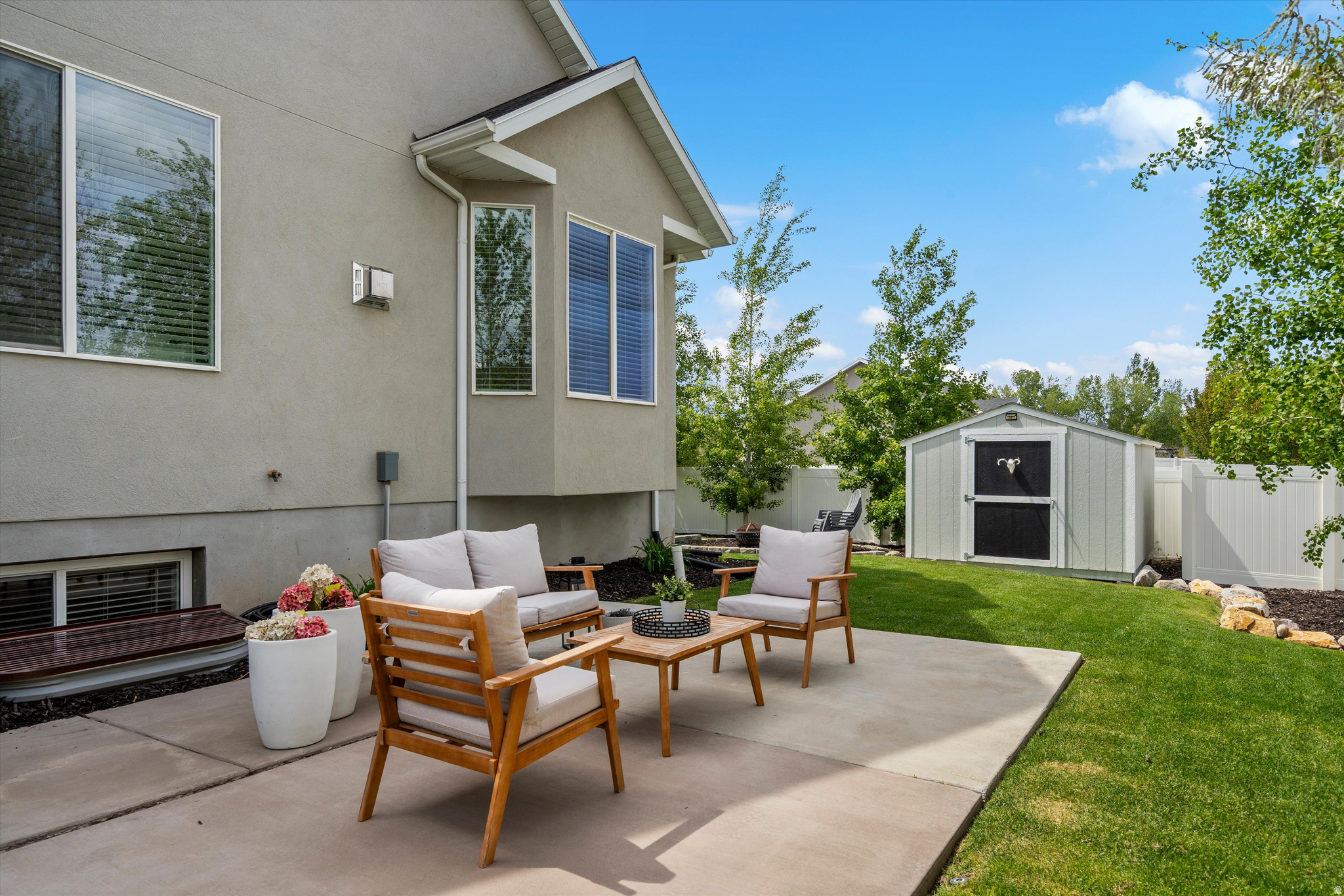 CANYON MEADOWS - Residential