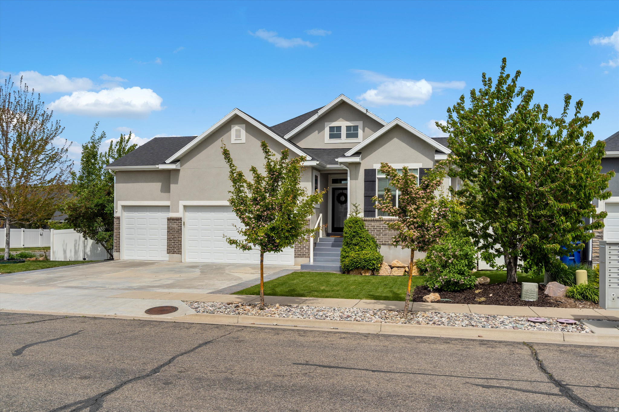 CANYON MEADOWS - Residential
