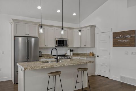 Tiny photo for 542 E PETERSEN PKWY S, South Weber, UT 84405 (MLS # 2154462)