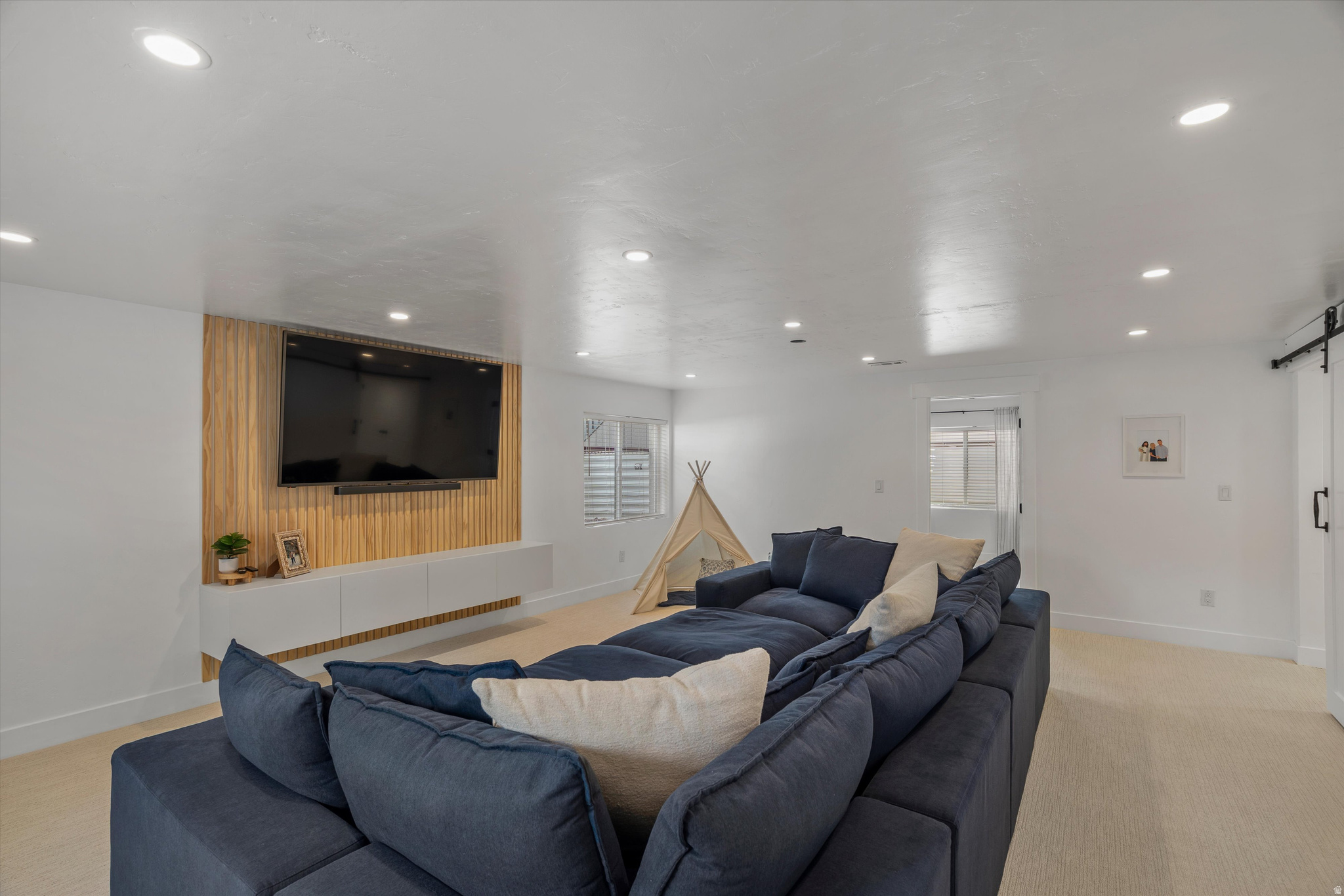 CANYON MEADOWS - Residential