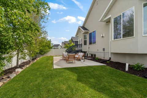 Tiny photo for 542 E PETERSEN PKWY S, South Weber, UT 84405 (MLS # 2154462)