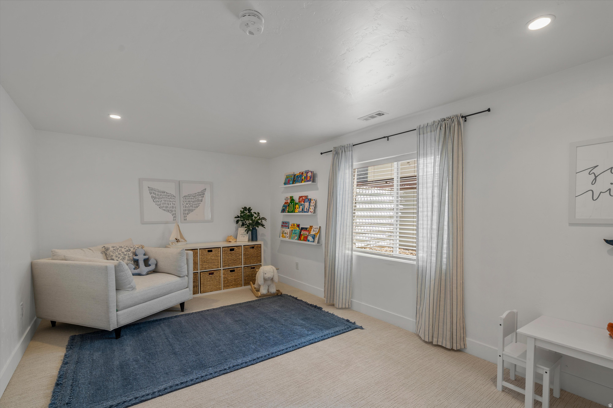 CANYON MEADOWS - Residential