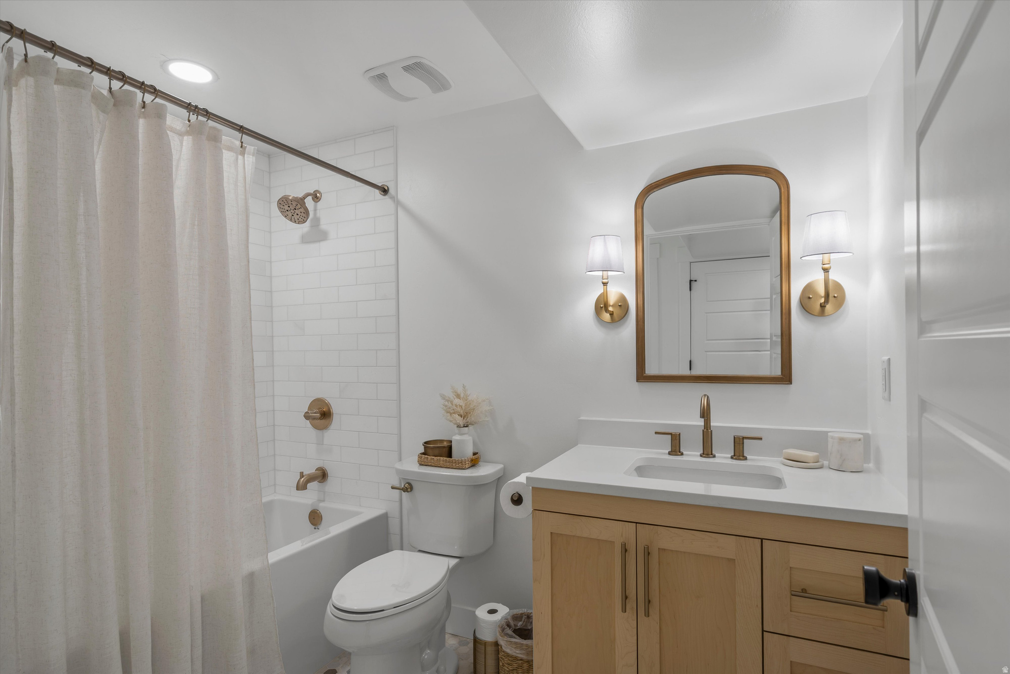 CANYON MEADOWS - Residential