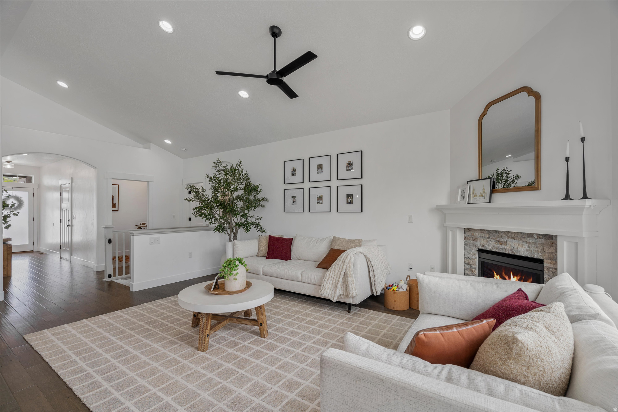 CANYON MEADOWS - Residential