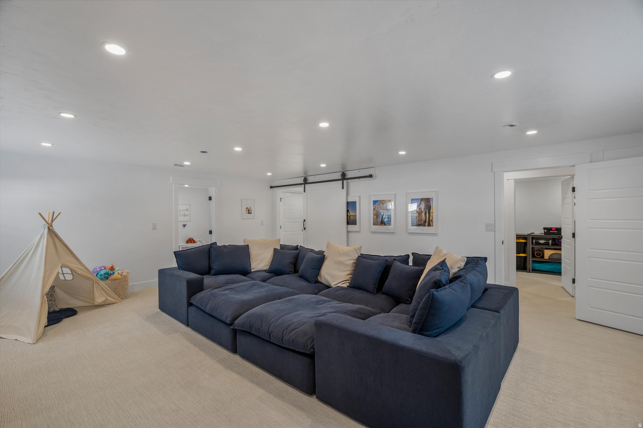 CANYON MEADOWS - Residential