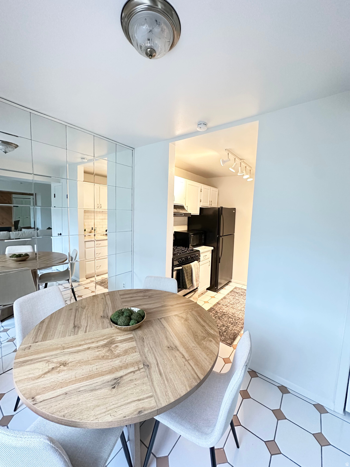 WILLOW BROOK - Residential