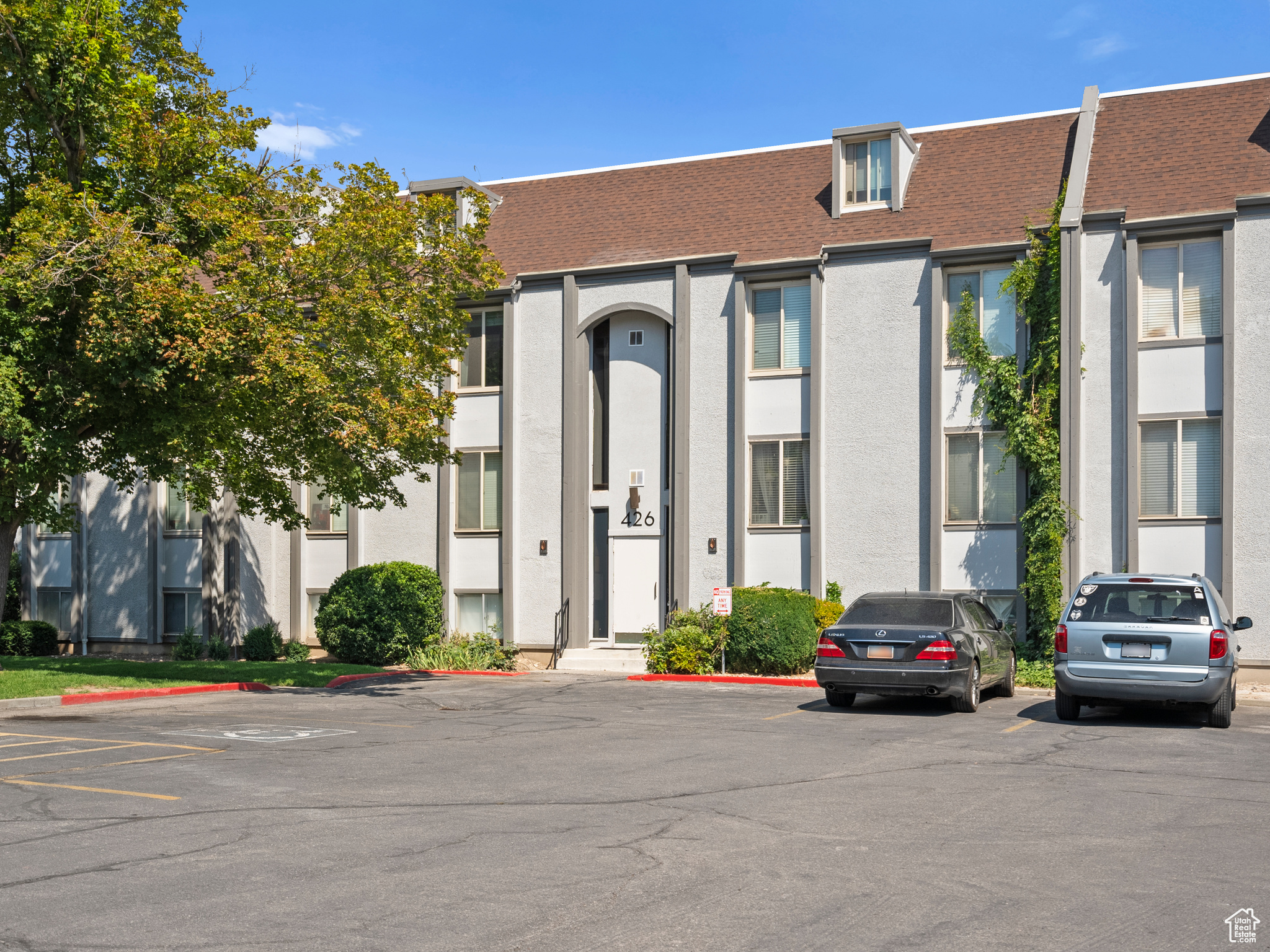 WILLOW BROOK - Residential