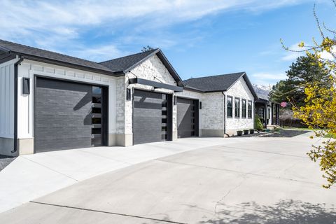 Tiny photo for 258 N 500 E, Brigham City, UT 84302 (MLS # 2145250)