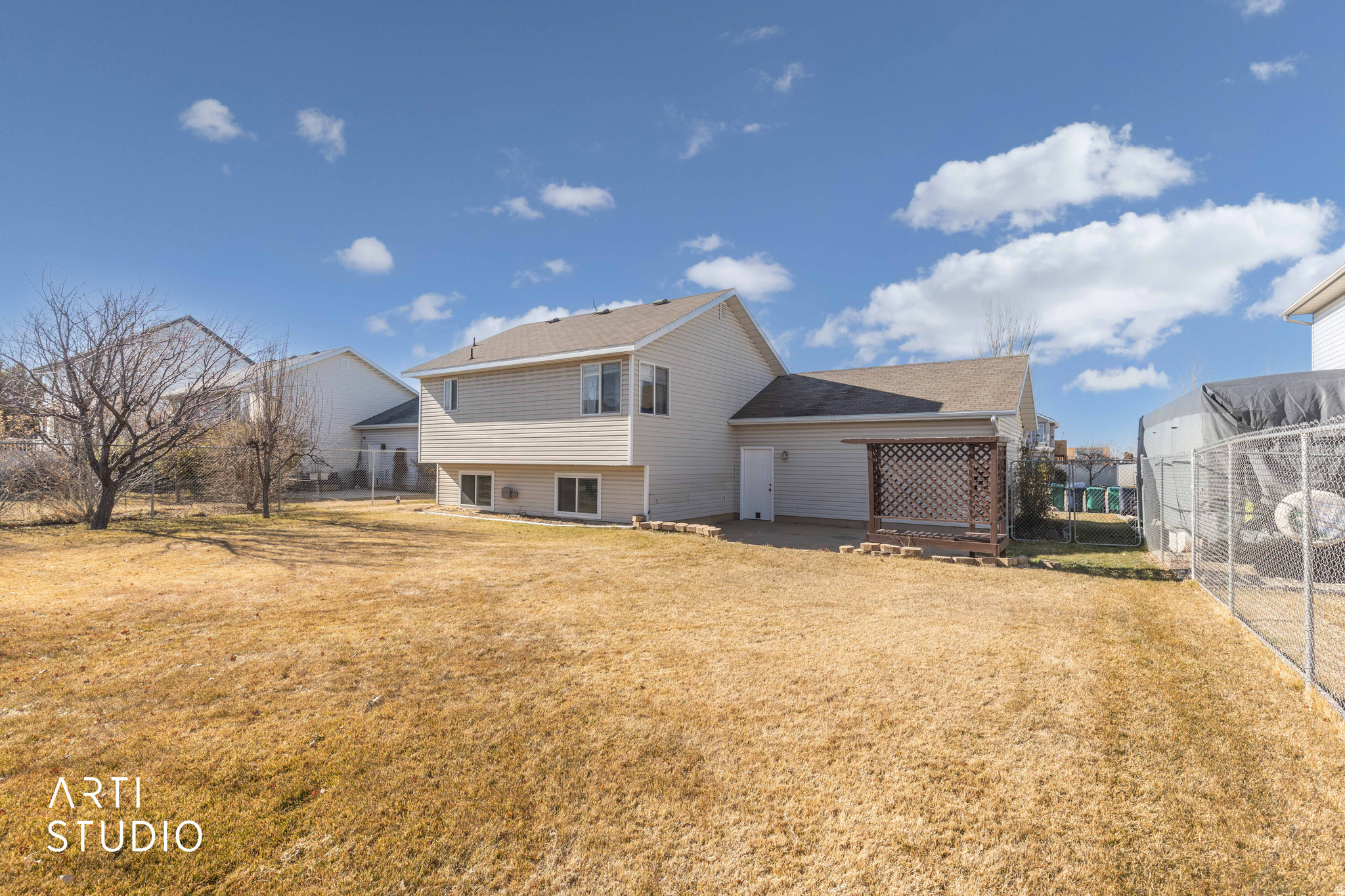 PLEASANT MEADOWS - Residential