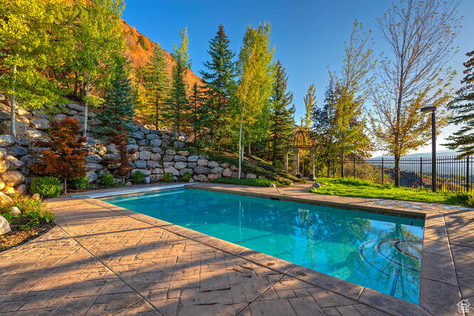 Sandy, Utah 84092, United States, 5 Bedrooms Bedrooms, ,6 BathroomsBathrooms,Residential,Active,224674