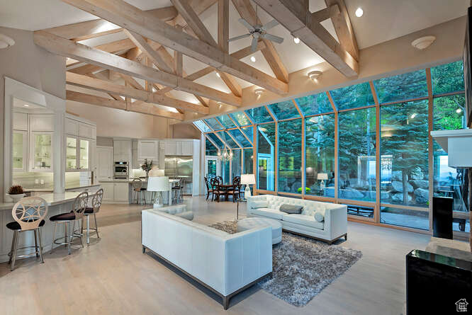 Sandy, Utah 84092, United States, 5 Bedrooms Bedrooms, ,6 BathroomsBathrooms,Residential,Active,224674