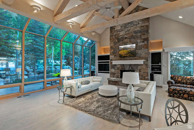 Sandy, Utah 84092, United States, 5 Bedrooms Bedrooms, ,6 BathroomsBathrooms,Residential,Active,224674