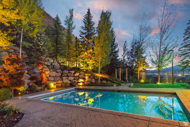 Sandy, Utah 84092, United States, 5 Bedrooms Bedrooms, ,6 BathroomsBathrooms,Residential,Active,224674