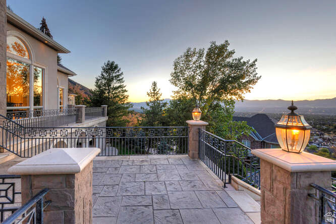 Sandy, Utah 84092, United States, 5 Bedrooms Bedrooms, ,6 BathroomsBathrooms,Residential,Active,224674