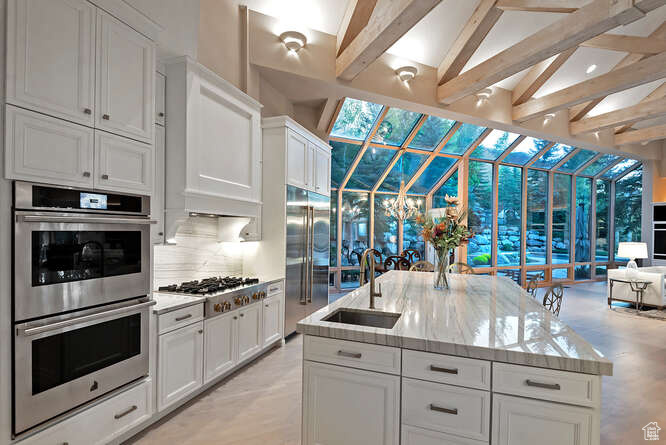 Sandy, Utah 84092, United States, 5 Bedrooms Bedrooms, ,6 BathroomsBathrooms,Residential,Active,224674