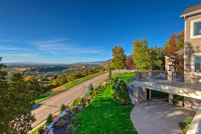 Sandy, Utah 84092, United States, 5 Bedrooms Bedrooms, ,6 BathroomsBathrooms,Residential,Active,224674