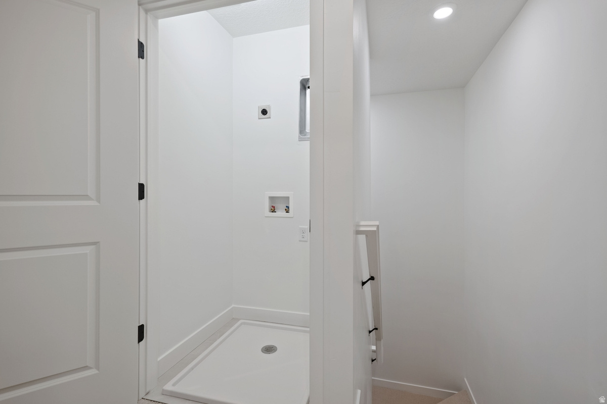 DAYBREAK - Residential