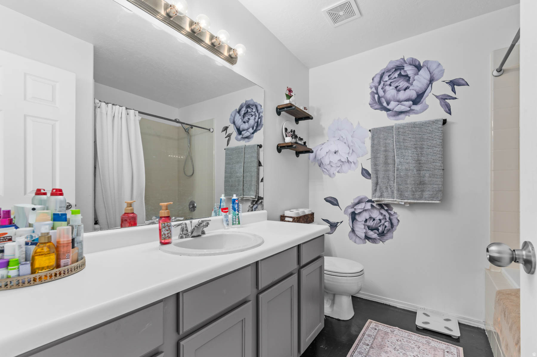 LEXINGTON ESTATES - Residential