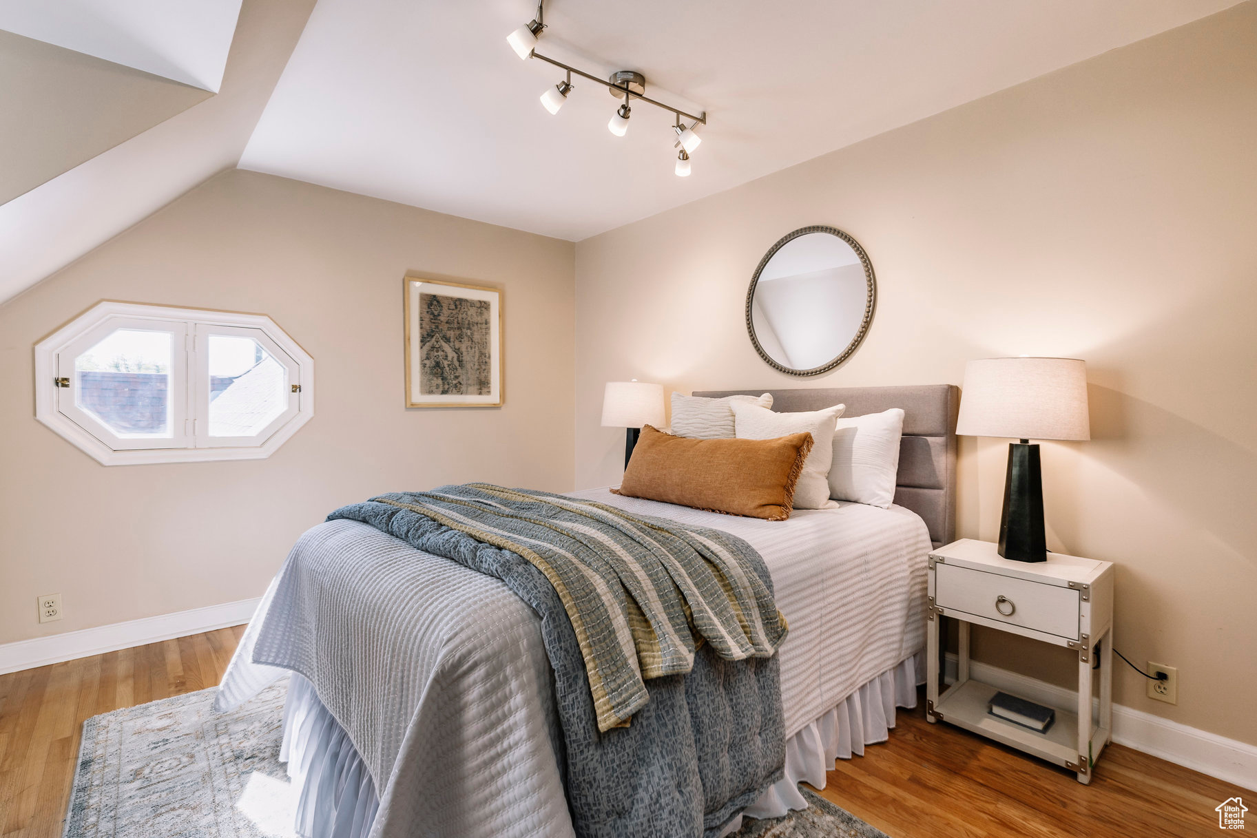 DOUGLAS PARK - Residential