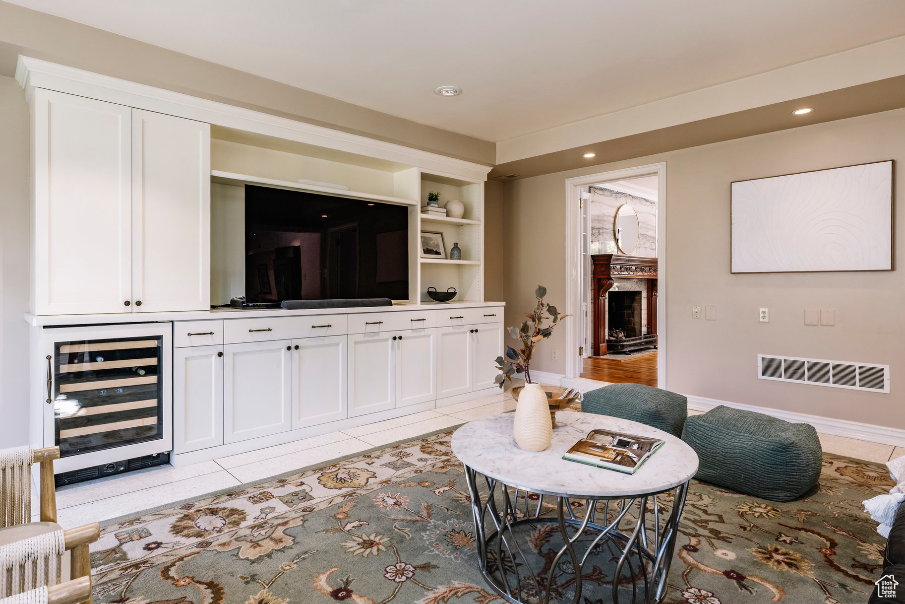 DOUGLAS PARK - Residential