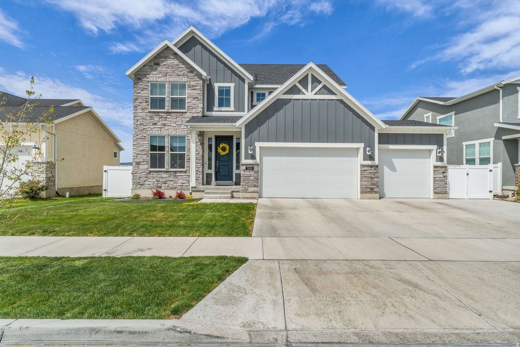 Photo of 1434 W WATSON LN, Lindon, UT 84042 (MLS # 2154286)