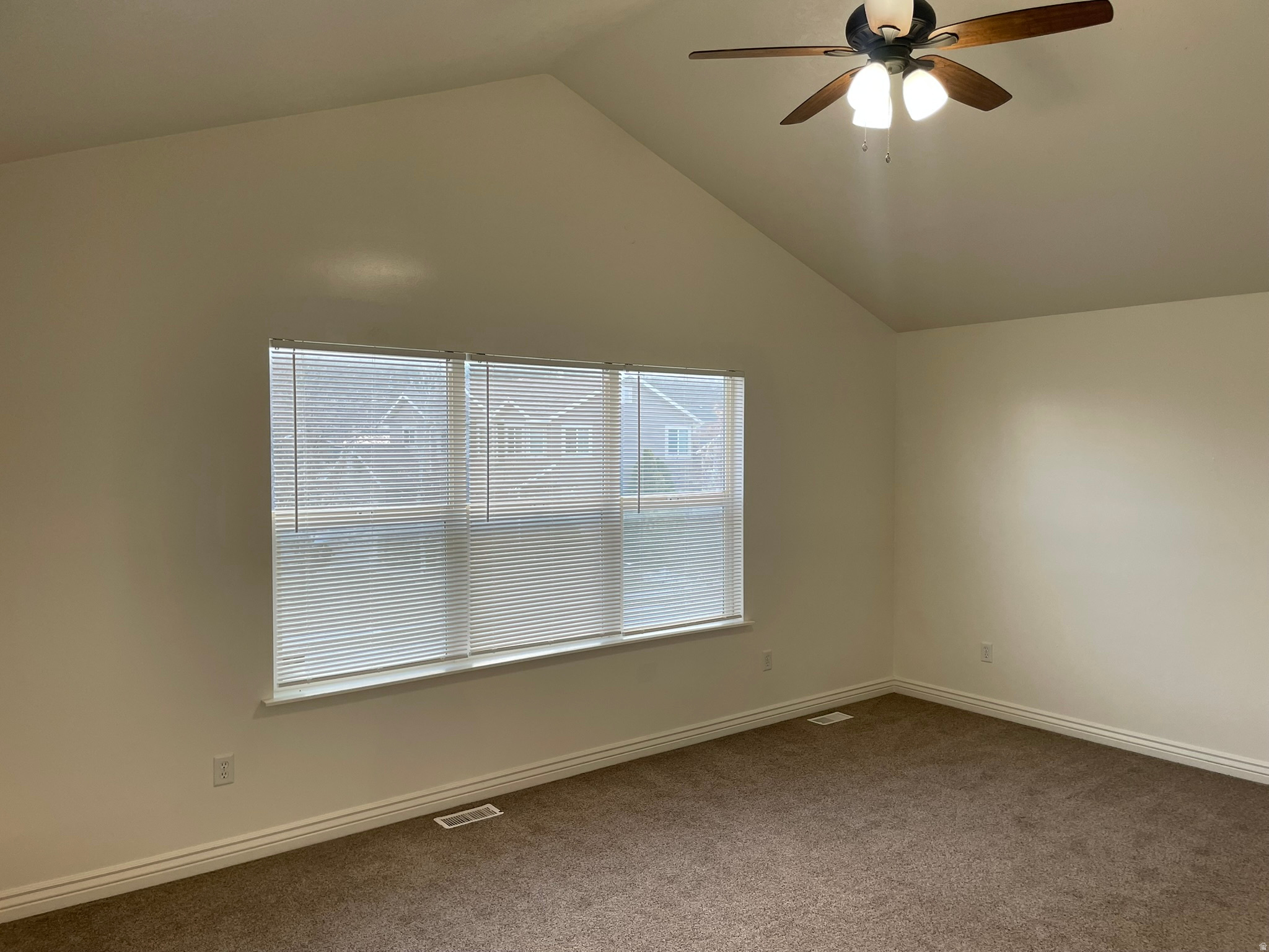 FREEMONT SPRINGS - Residential