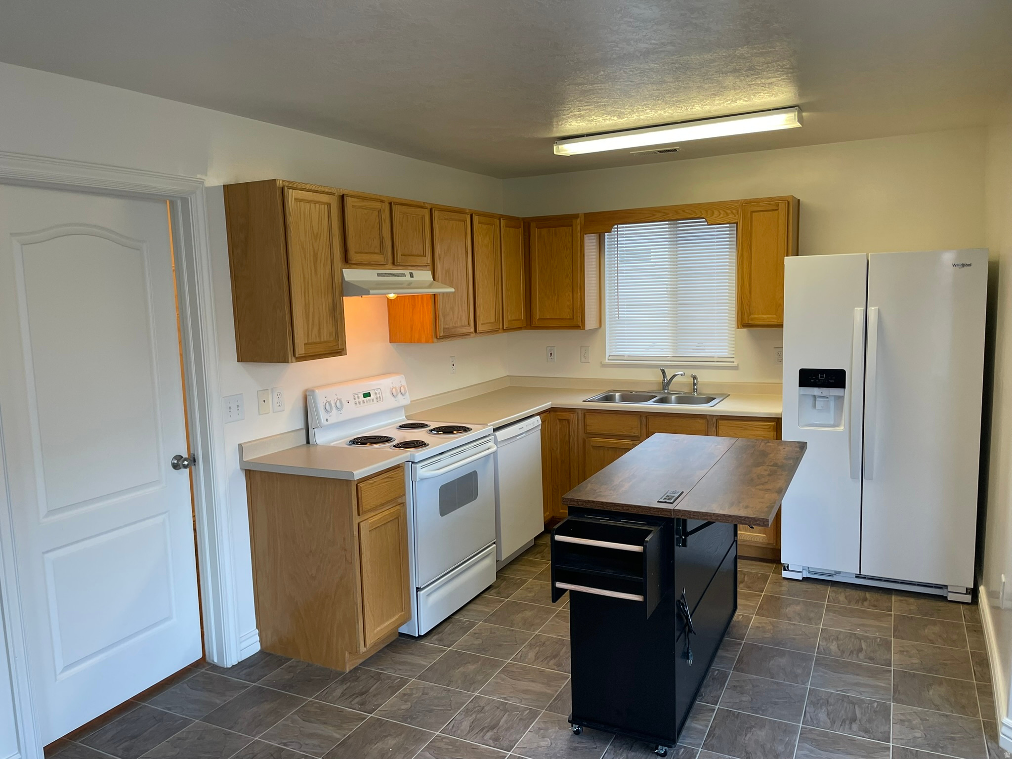 FREEMONT SPRINGS - Residential